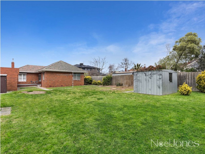 28 Scott Grove, Burwood VIC 3125