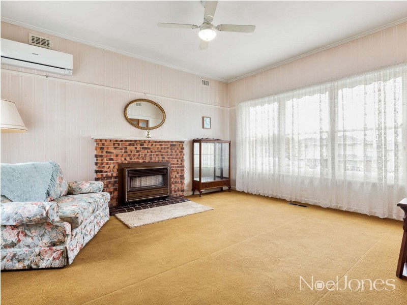 28 Scott Grove, Burwood VIC 3125