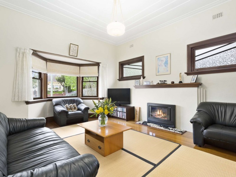 2A Barbara Avenue, Glen Iris VIC 3146