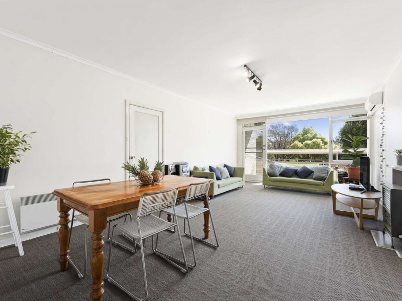 1/88 Warrigal Road, Surrey Hills VIC 3127