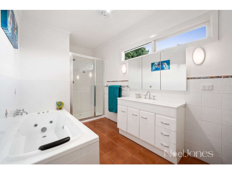 4 Marilyn Court, Blackburn North VIC 3130