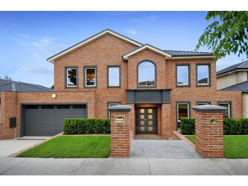 5 Moroney Drive, Chadstone VIC 3148