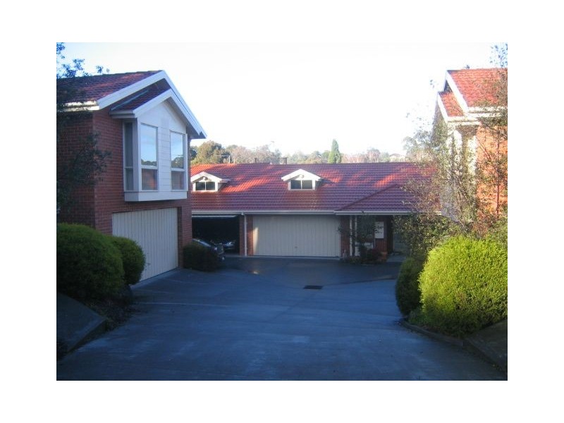 1/328-330 High Street Road, Mount Waverley VIC 3149