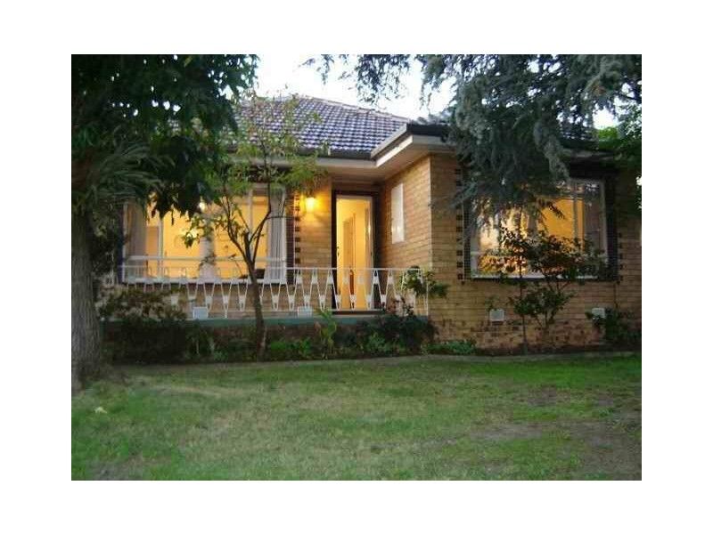 13 Torquay Avenue, Chadstone VIC 3148