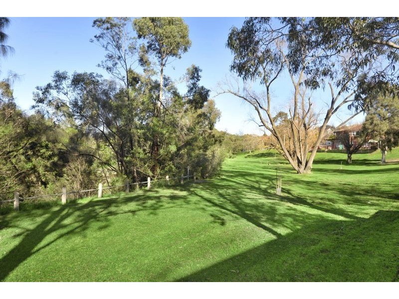2/7 Ruskin Road, Glen Iris VIC 3146
