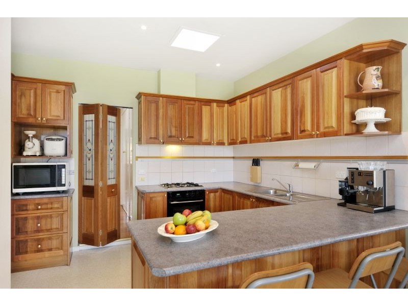 10 Huon Grove, Ashburton VIC 3147