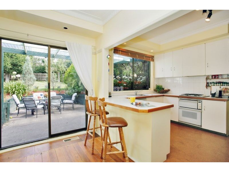 7 Morton Road, Burwood VIC 3125