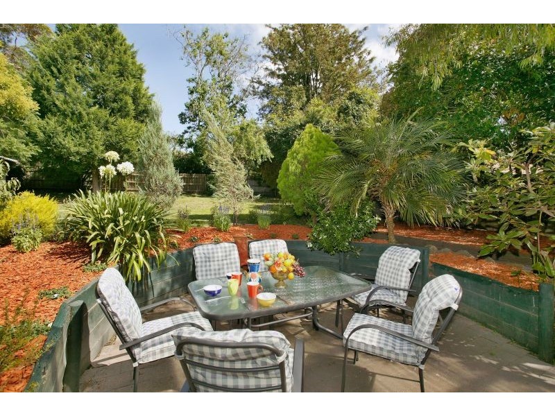 7 Morton Road, Burwood VIC 3125