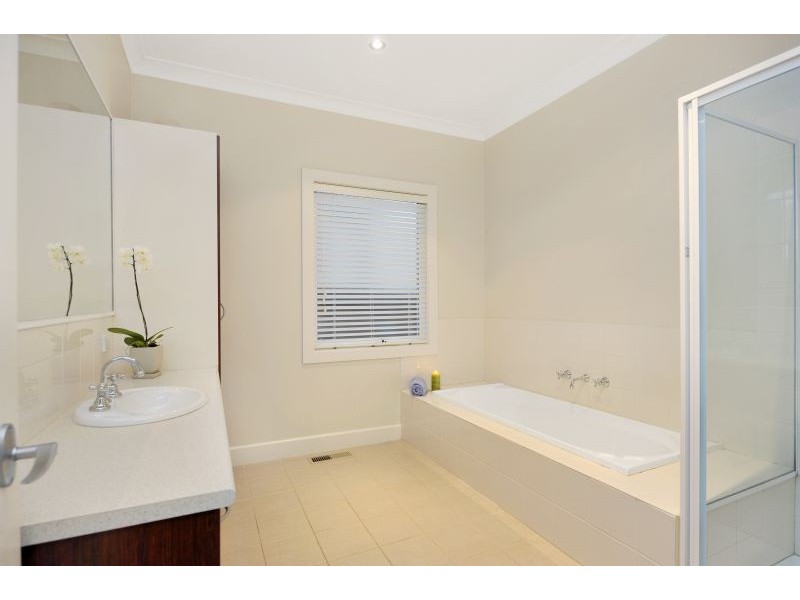 18 Kildare Street, Burwood VIC 3125