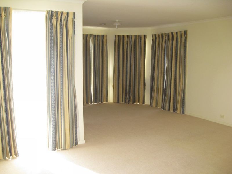 12 Heather Avenue, Ashwood VIC 3147