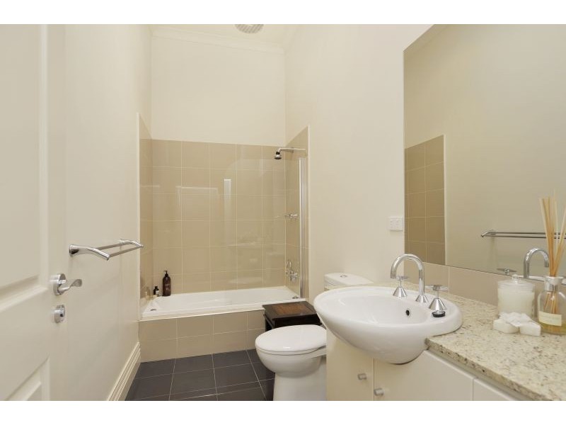 11 Howitt Street, Glen Iris VIC 3146