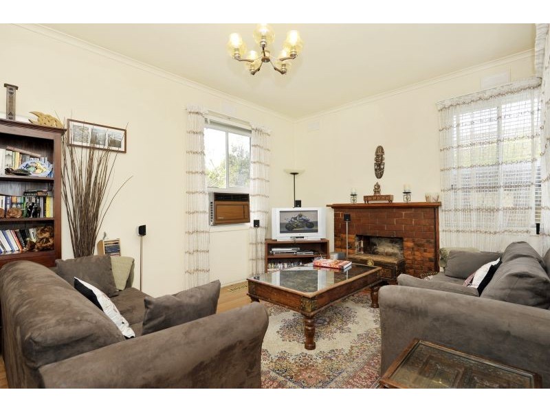 9 Derna Road, Ashburton VIC 3147