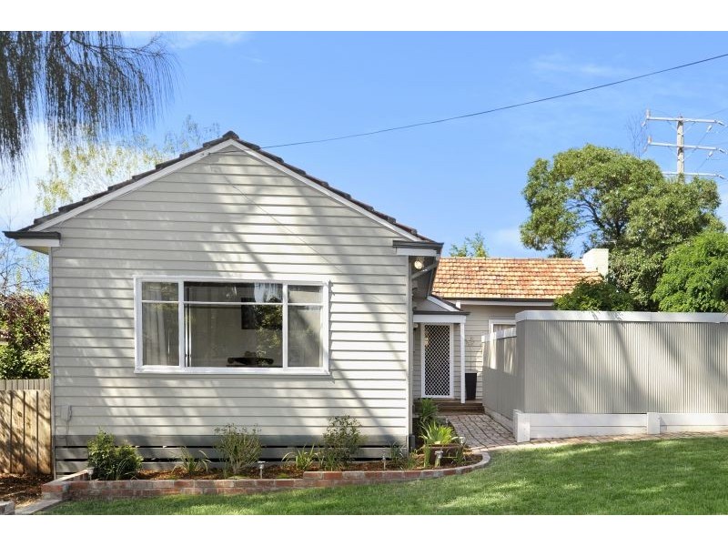 34 Highbury cnr Morton Roads, Burwood VIC 3125