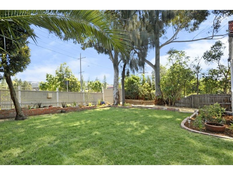 34 Highbury cnr Morton Roads, Burwood VIC 3125