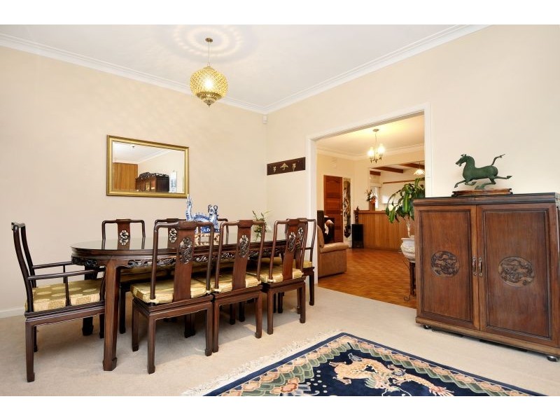 10 Carlyle Street, Ashwood VIC 3147