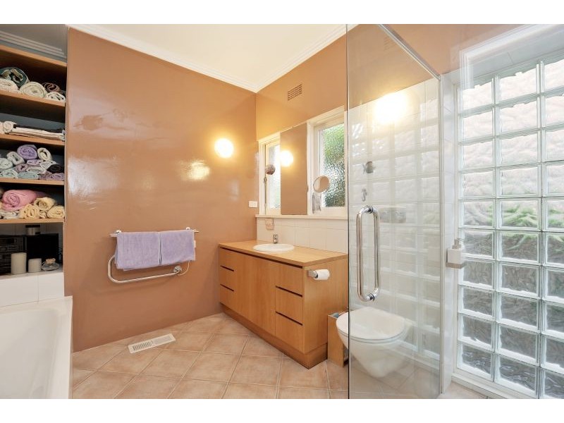 165 Ashburn Grove, Ashburton VIC 3147