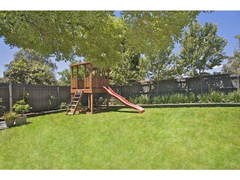 8 Stephens Street, Burwood VIC 3125