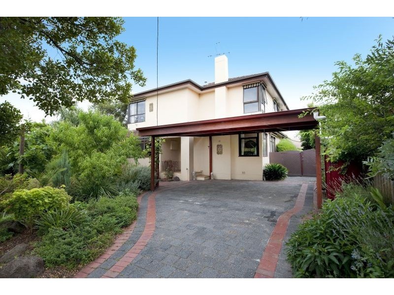 18 Carlyle Street, Ashwood VIC 3147