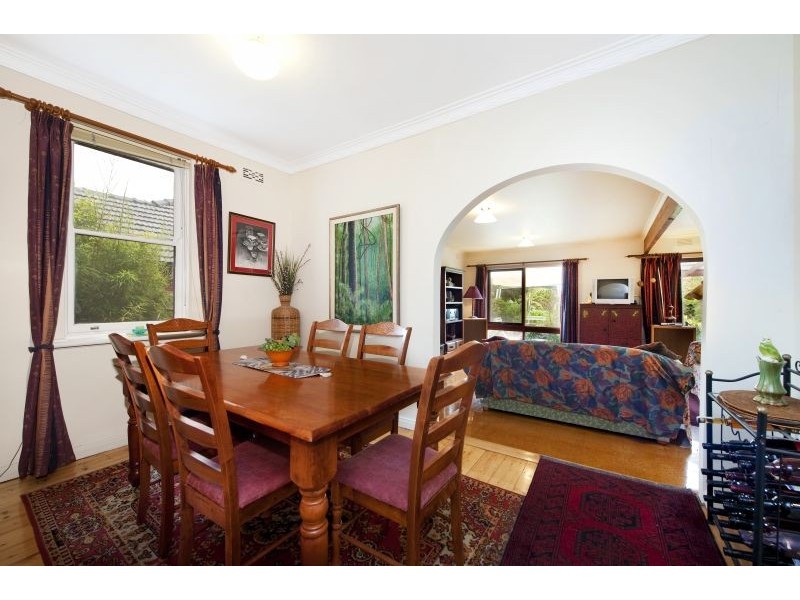 18 Carlyle Street, Ashwood VIC 3147