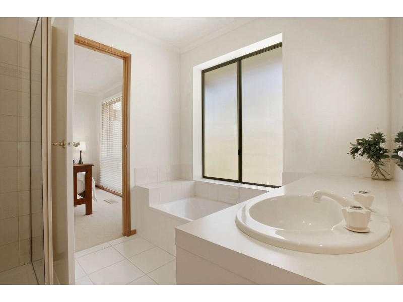 1/10 Karnak Road, Ashburton VIC 3147