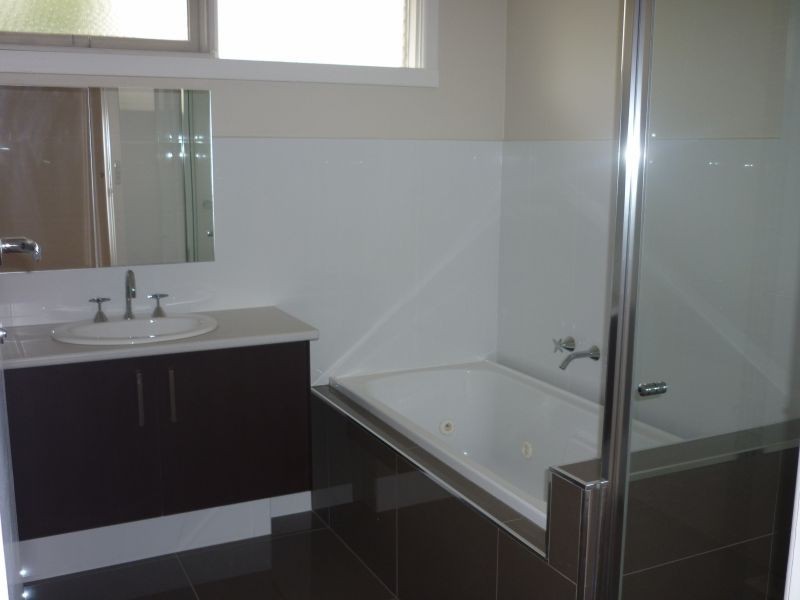 1/17 Cassinia Avenue, Ashwood VIC 3147