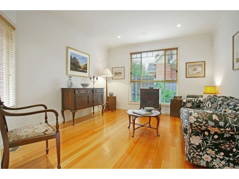 2/5 King Street, Glen Iris VIC 3146