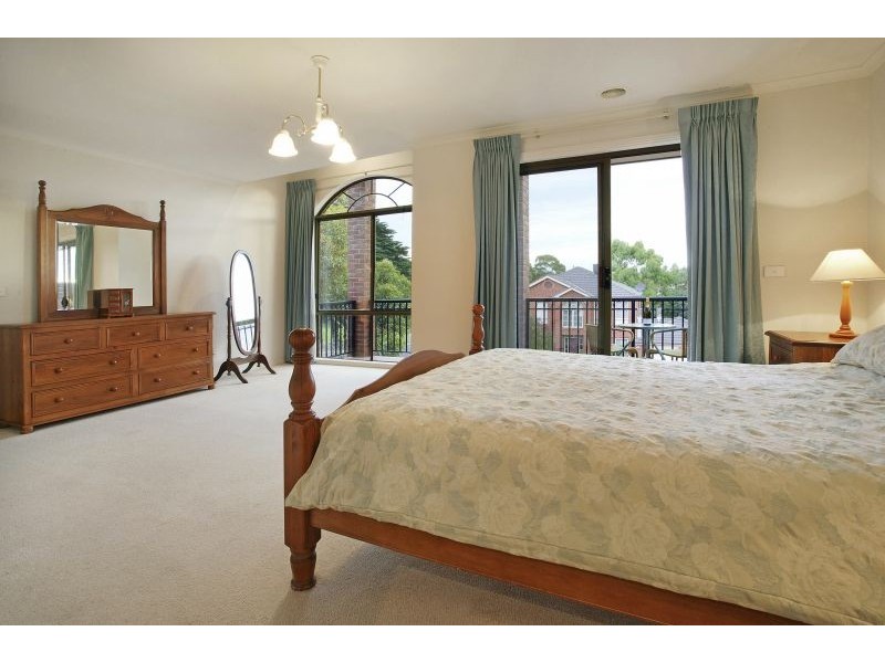 2 Beechwood Terrace, Ashwood VIC 3147