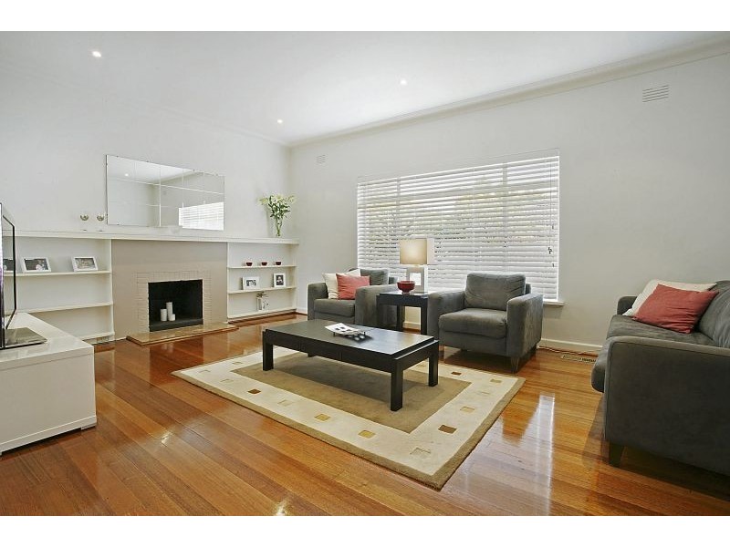 2 Oravel Avenue, Malvern East VIC 3145