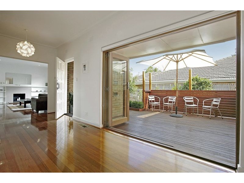 2 Oravel Avenue, Malvern East VIC 3145