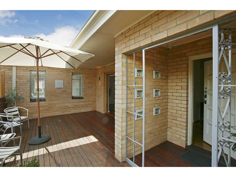 2 Oravel Avenue, Malvern East VIC 3145