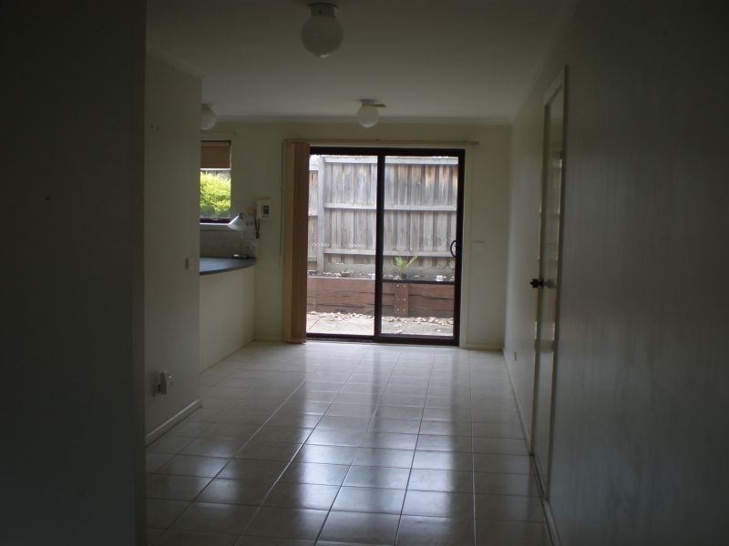 10 Elmtree Terrace, Chadstone VIC 3148