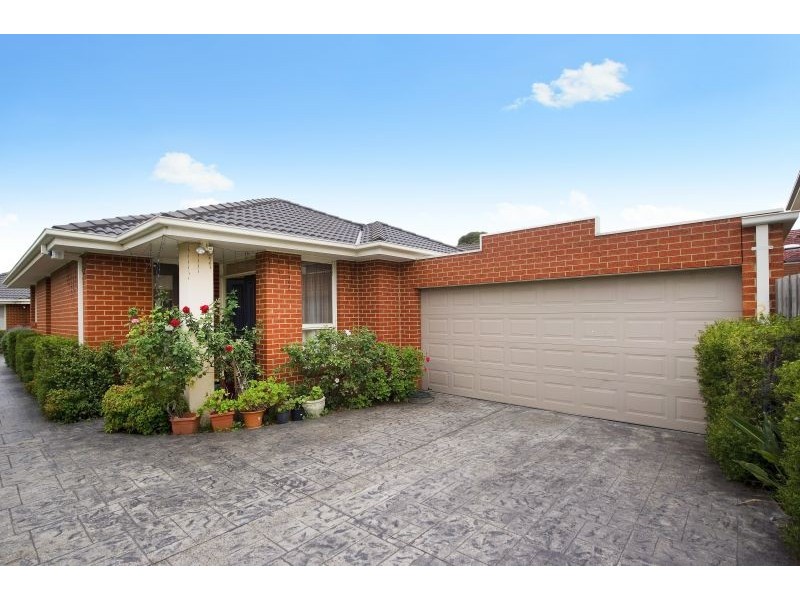 2/14 Woornack Road, Carnegie VIC 3163