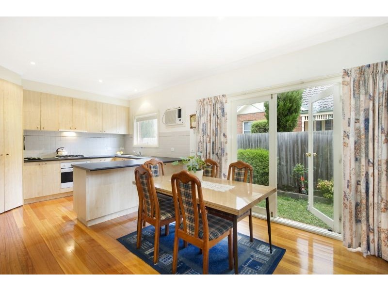 2/14 Woornack Road, Carnegie VIC 3163