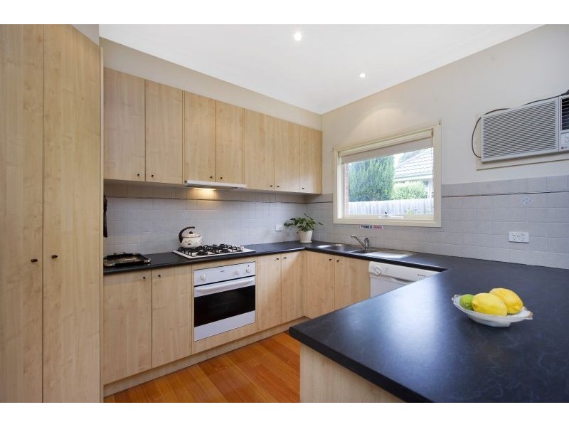 2/14 Woornack Road, Carnegie VIC 3163