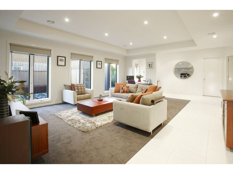 4 Burbidge Close, Burwood VIC 3125