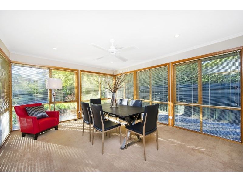 61 Barrington Drive, Ashwood VIC 3147