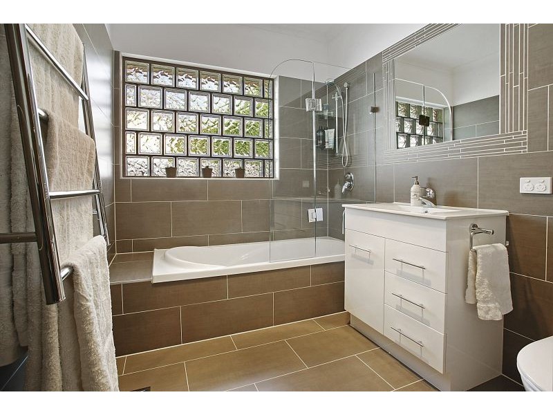 35 Douglas Street, Ashwood VIC 3147