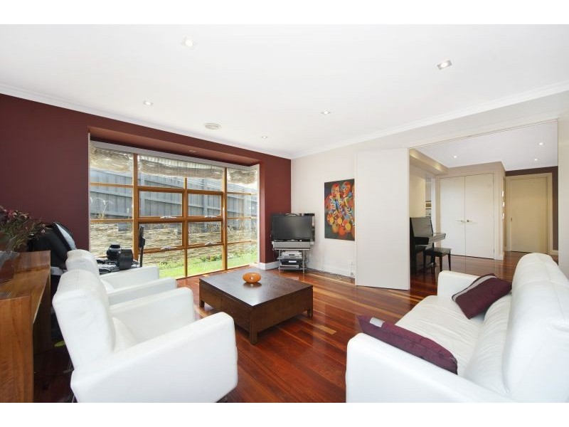 2/10 York Road, Glen Iris VIC 3146