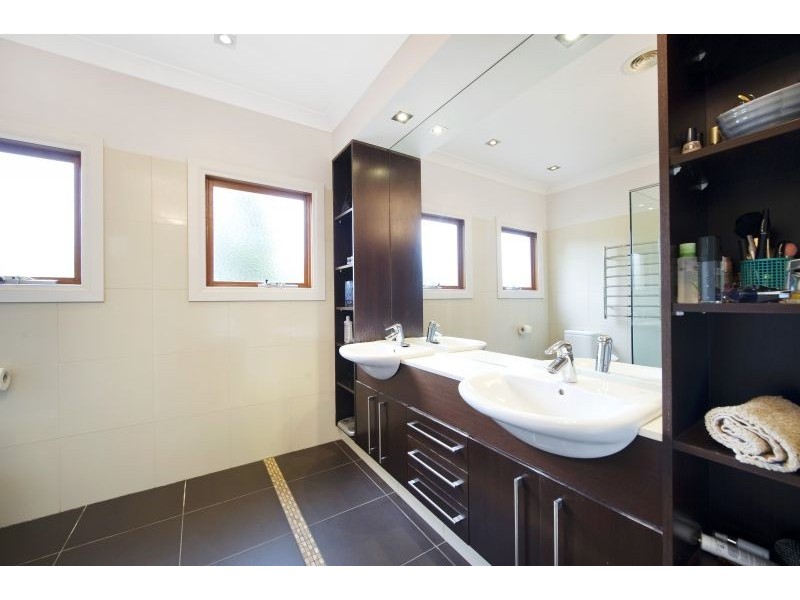 2/10 York Road, Glen Iris VIC 3146