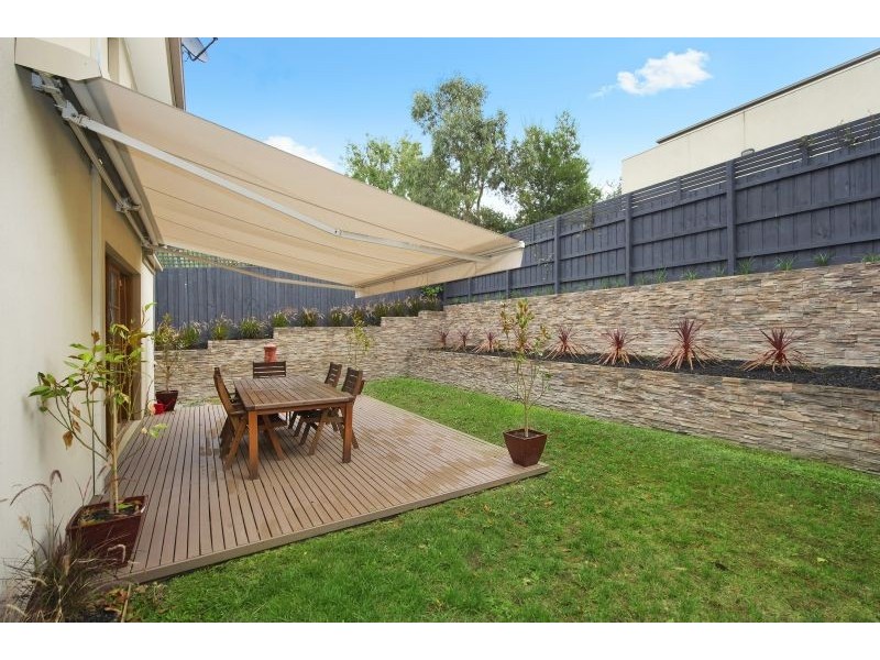 2/10 York Road, Glen Iris VIC 3146