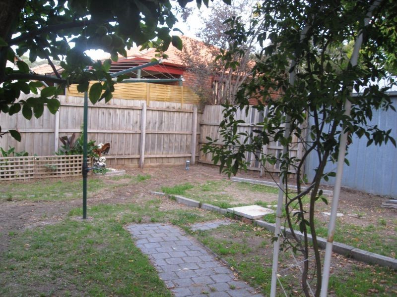 17 Hone Avenue, Blackburn South VIC 3130