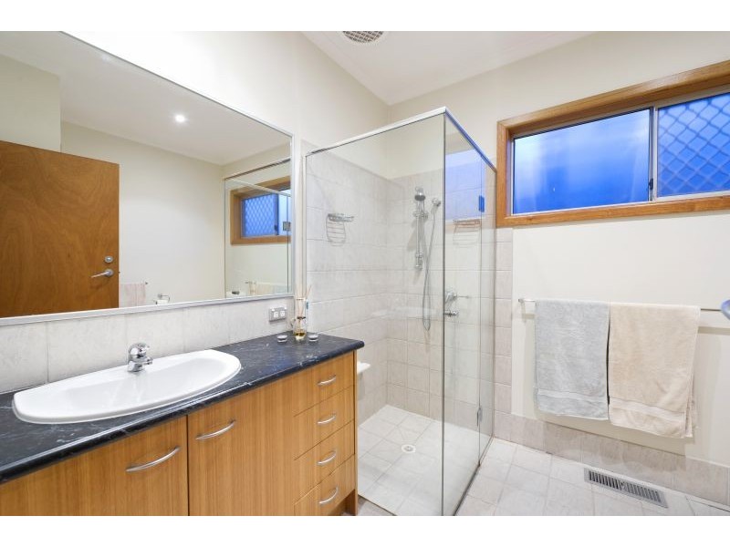 17 Gauntlet Road, Malvern East VIC 3145