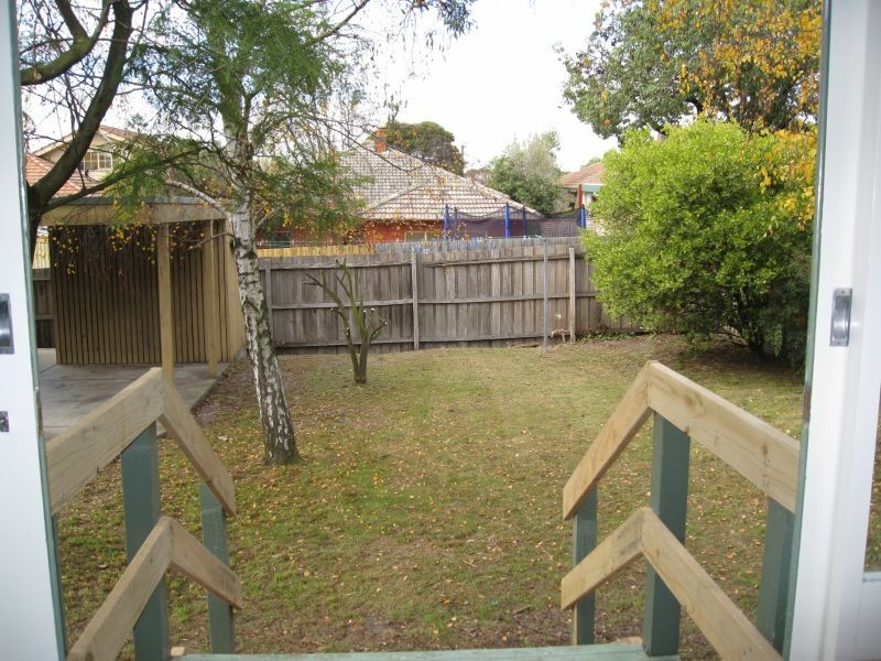 12 Forster Ave, Malvern East VIC 3145