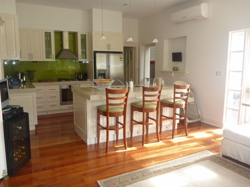 9 Great Valley Road, Glen Iris VIC 3146