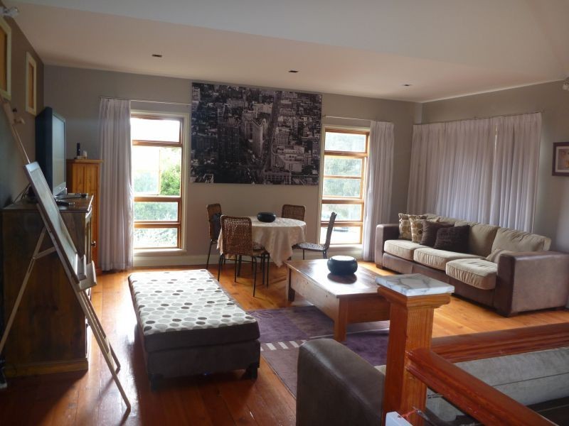 9 Great Valley Road, Glen Iris VIC 3146