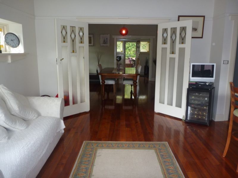 9 Great Valley Road, Glen Iris VIC 3146
