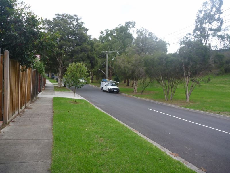 9 Great Valley Road, Glen Iris VIC 3146