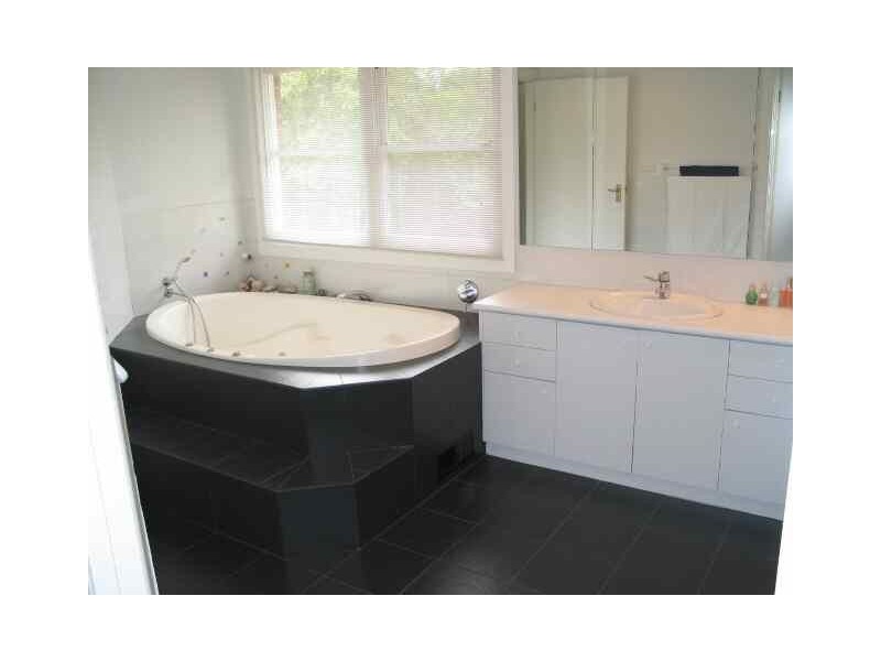 5 Wallis Ave, Glen Iris VIC 3146