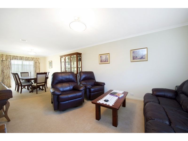 8 Sky Lane, Ashburton VIC 3147