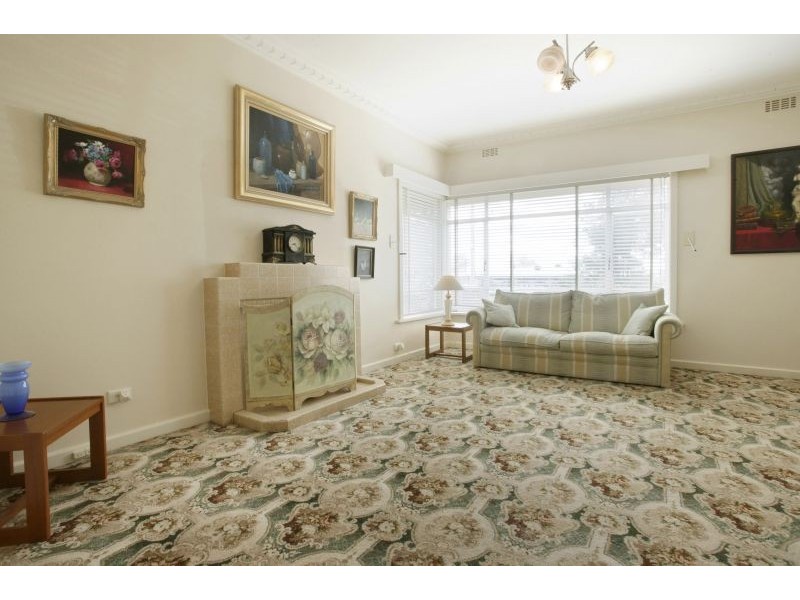 16 Abbotsford Avenue, Malvern East VIC 3145